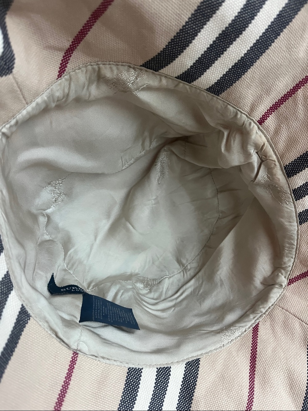Burberry London Bucket Nova Check Hat - Picture 9 of 16